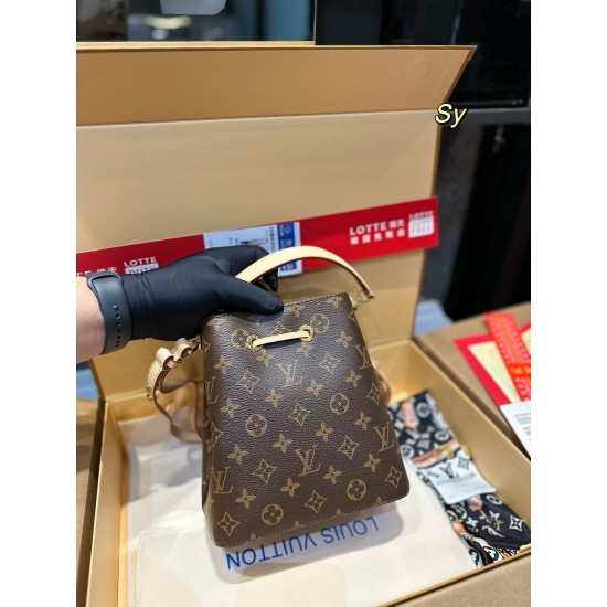 LV Cannes & Boite