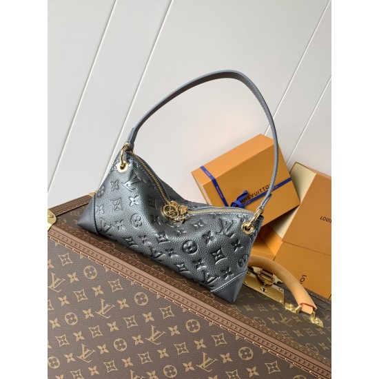LV Pochette