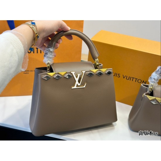LV Capucines