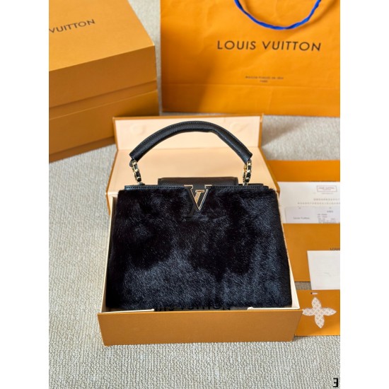 LV Capucines