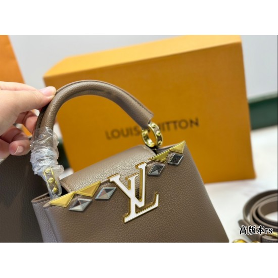 LV Capucines