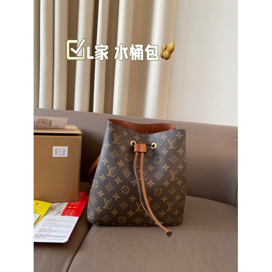 LV Cannes & Boite