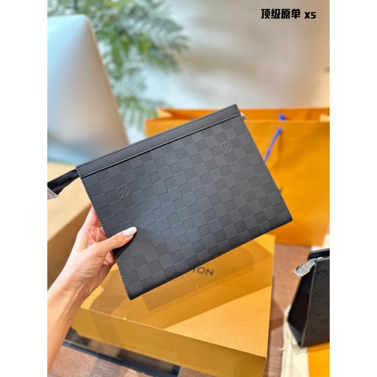 LV Pouch
