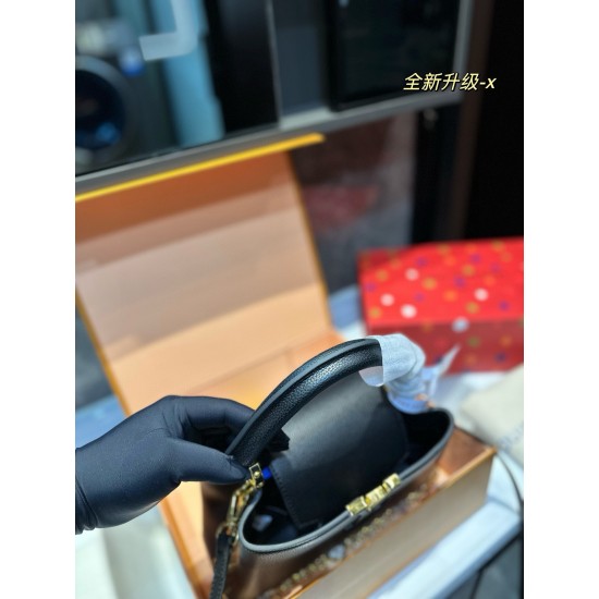 LV Capucines