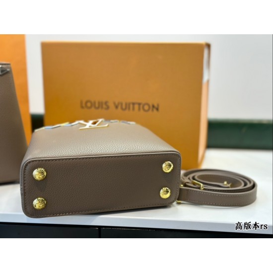 LV Capucines