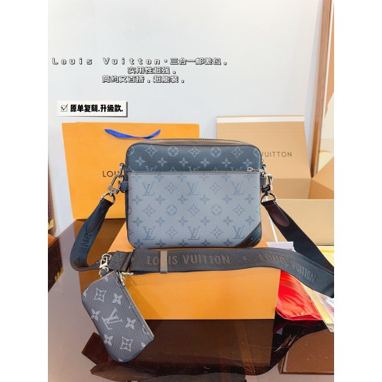 LV Pochette