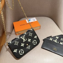 LV Pochette