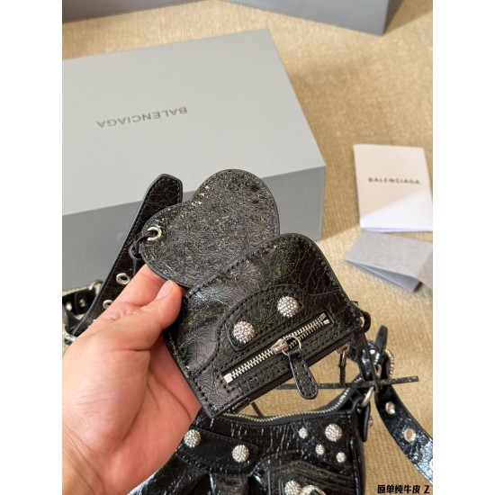 Balenciaga Le Cagole