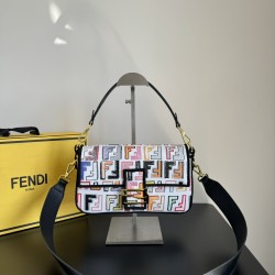 FENDI Baguette