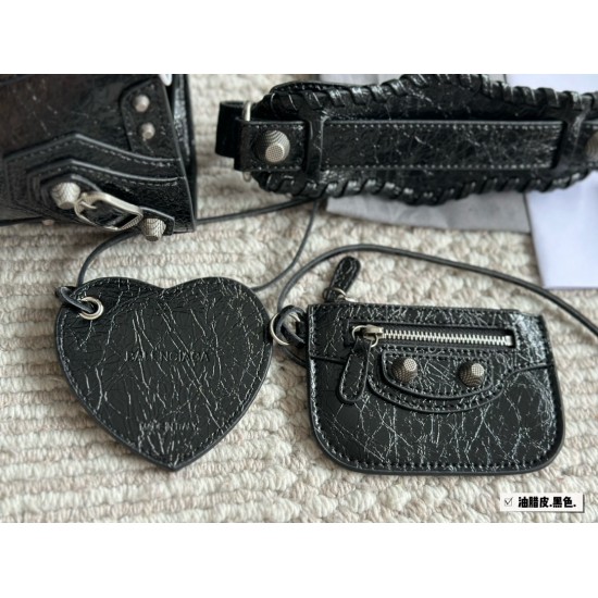 Balenciaga Le Cagole