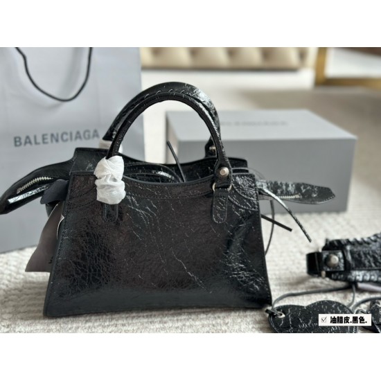 Balenciaga Le Cagole