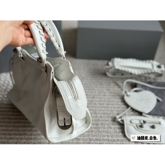Balenciaga Le Cagole