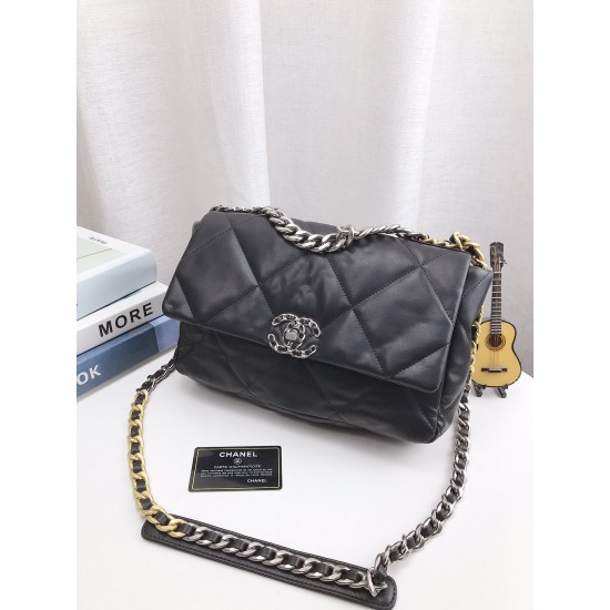 CHANEL 19 BAG