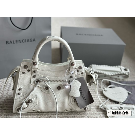 Balenciaga Le Cagole