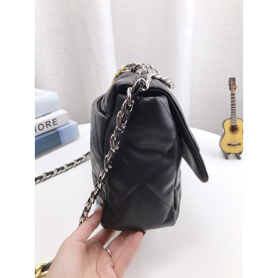 CHANEL 19 BAG