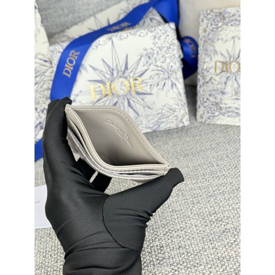 Dior Caro