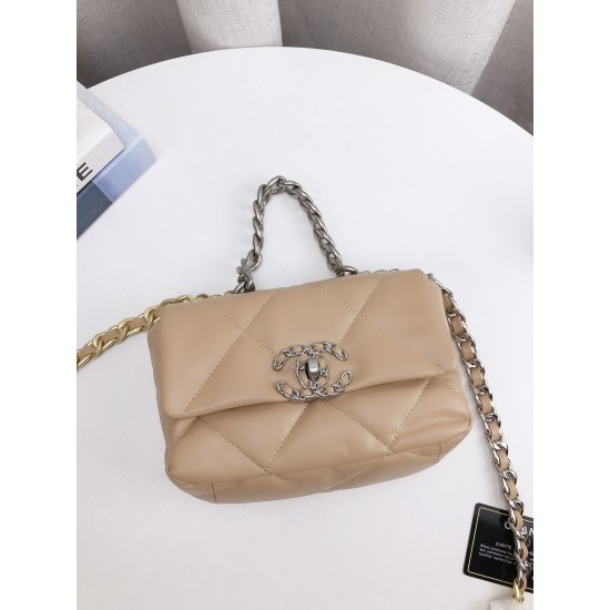 CHANEL 19 BAG