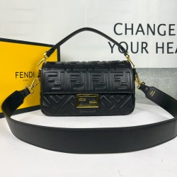 FENDI Baguette