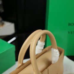 Bottega Veneta Tote