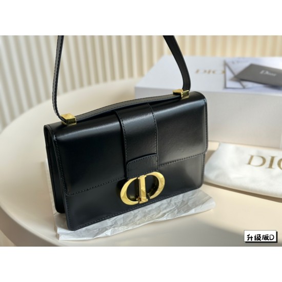 Dior Montaigne