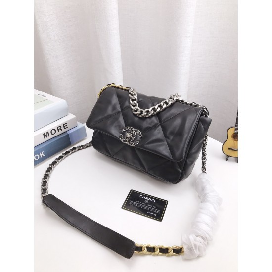 CHANEL 19 BAG