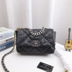 CHANEL 19 BAG