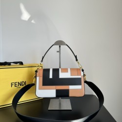 FENDI Baguette