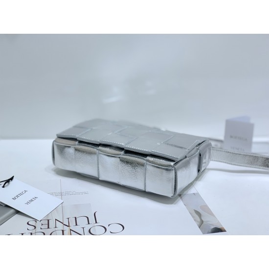 Bottega Veneta Cassette Bottega Veneta Cassette