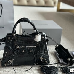 Balenciaga Le Cagole