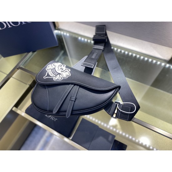 Dior Saddle