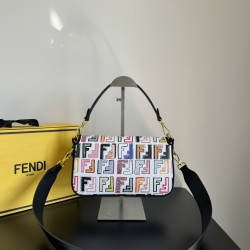 FENDI Baguette