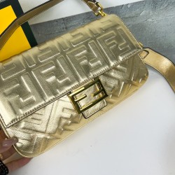 FENDI Baguette