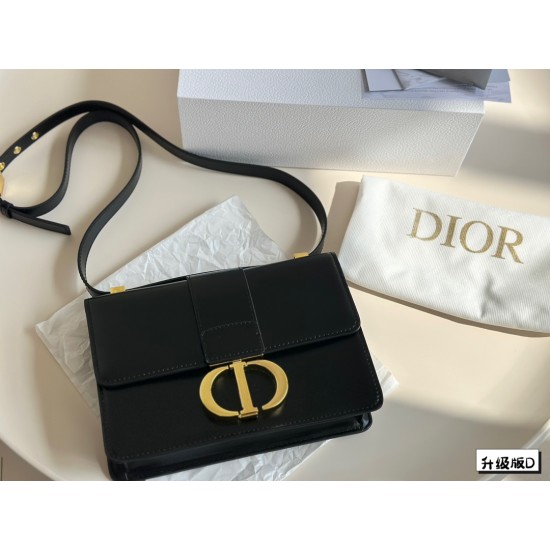 Dior Montaigne