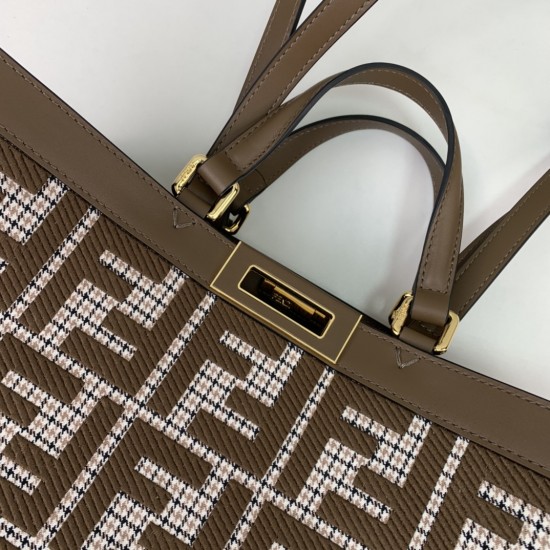 FENDI Tote Bags