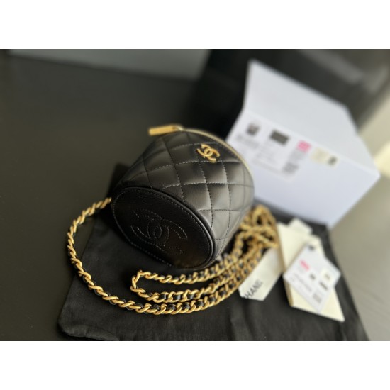 CHANEL BUCKET