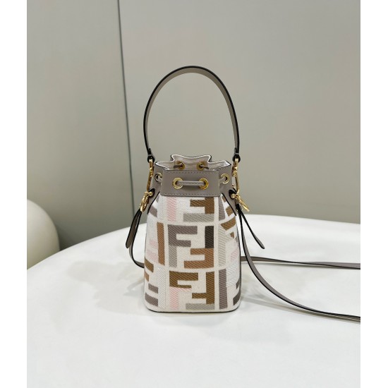 FENDI Bucket Bags