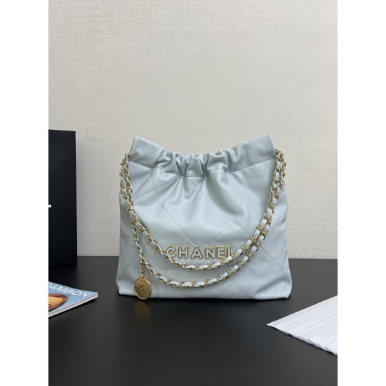 CHANEL 22 Bag