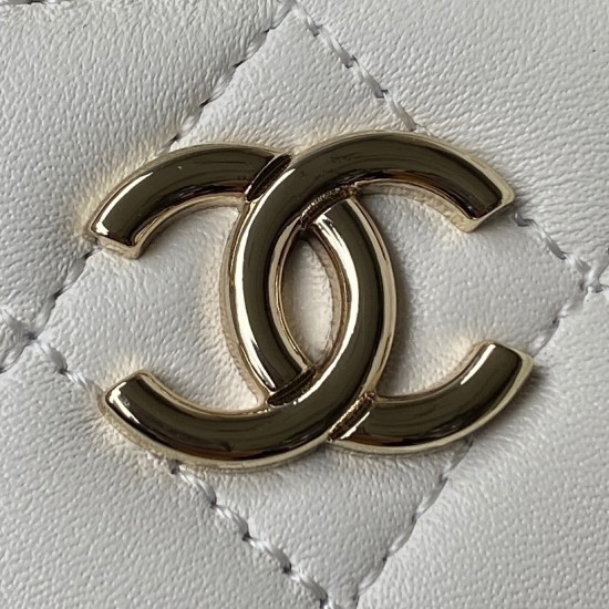 CHANEL BUCKET