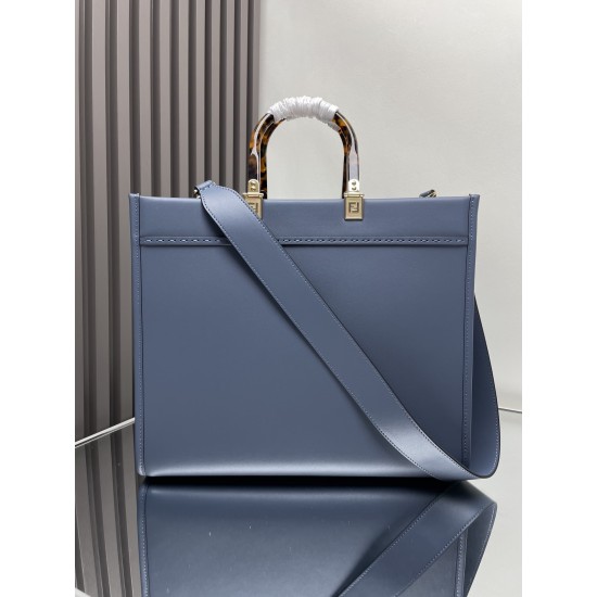 FENDI Tote Bags