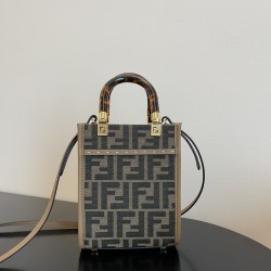 FENDI Tote Bags