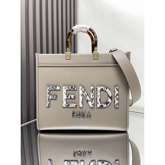 FENDI Tote Bags