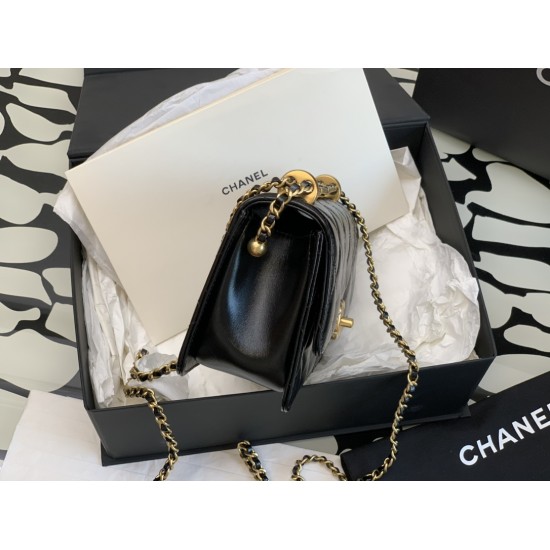 CHANEL BOY BAG