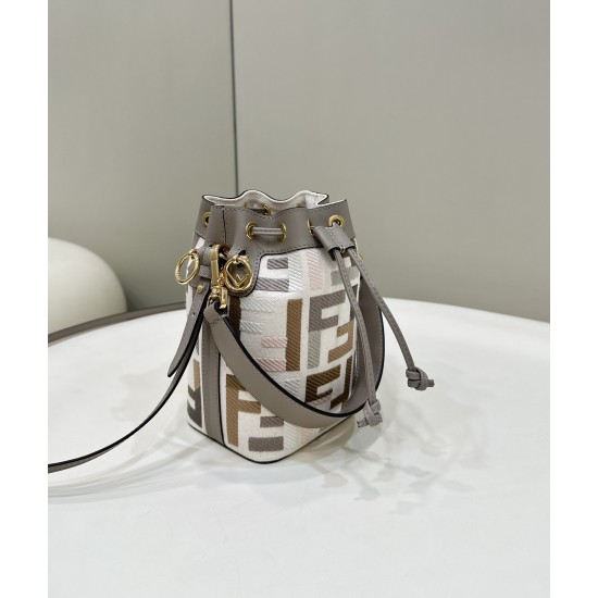 FENDI Bucket Bags