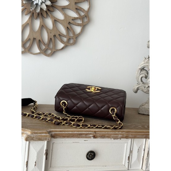 CHANEL FLAP BAG