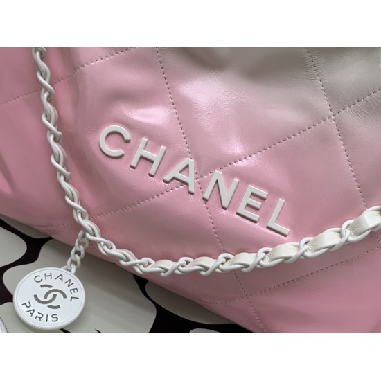 CHANEL 22 Bag