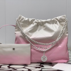 CHANEL 22 Bag