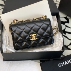 CHANEL BOY BAG