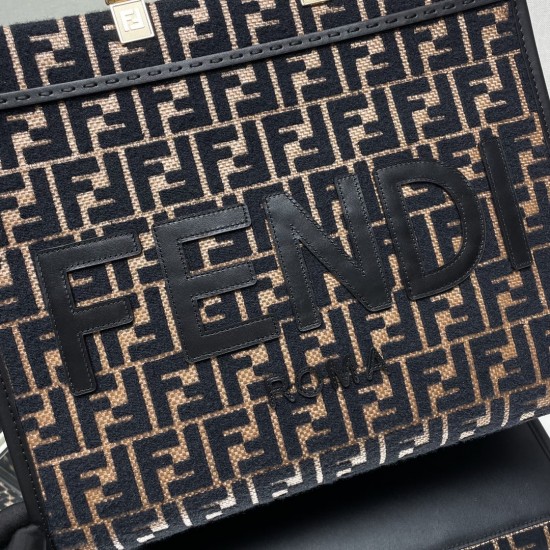 FENDI Tote Bags