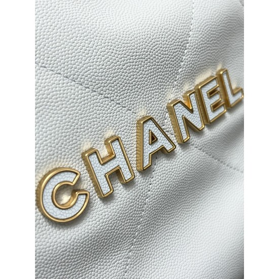 CHANEL 22 Bag