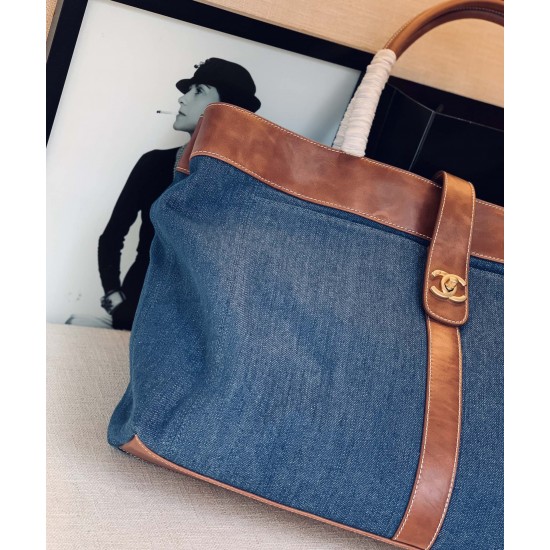 CHANEL TOTE SHOPPING BAG